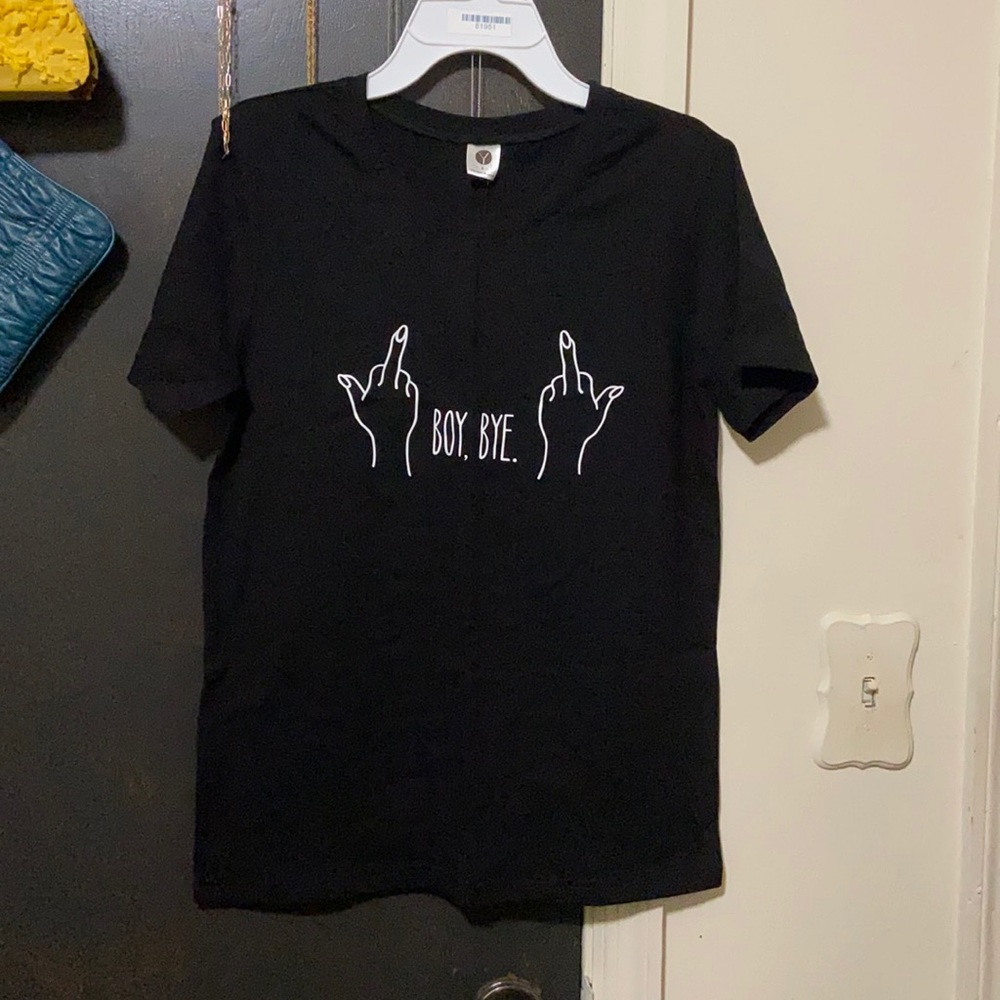 Black tee w boy bye print